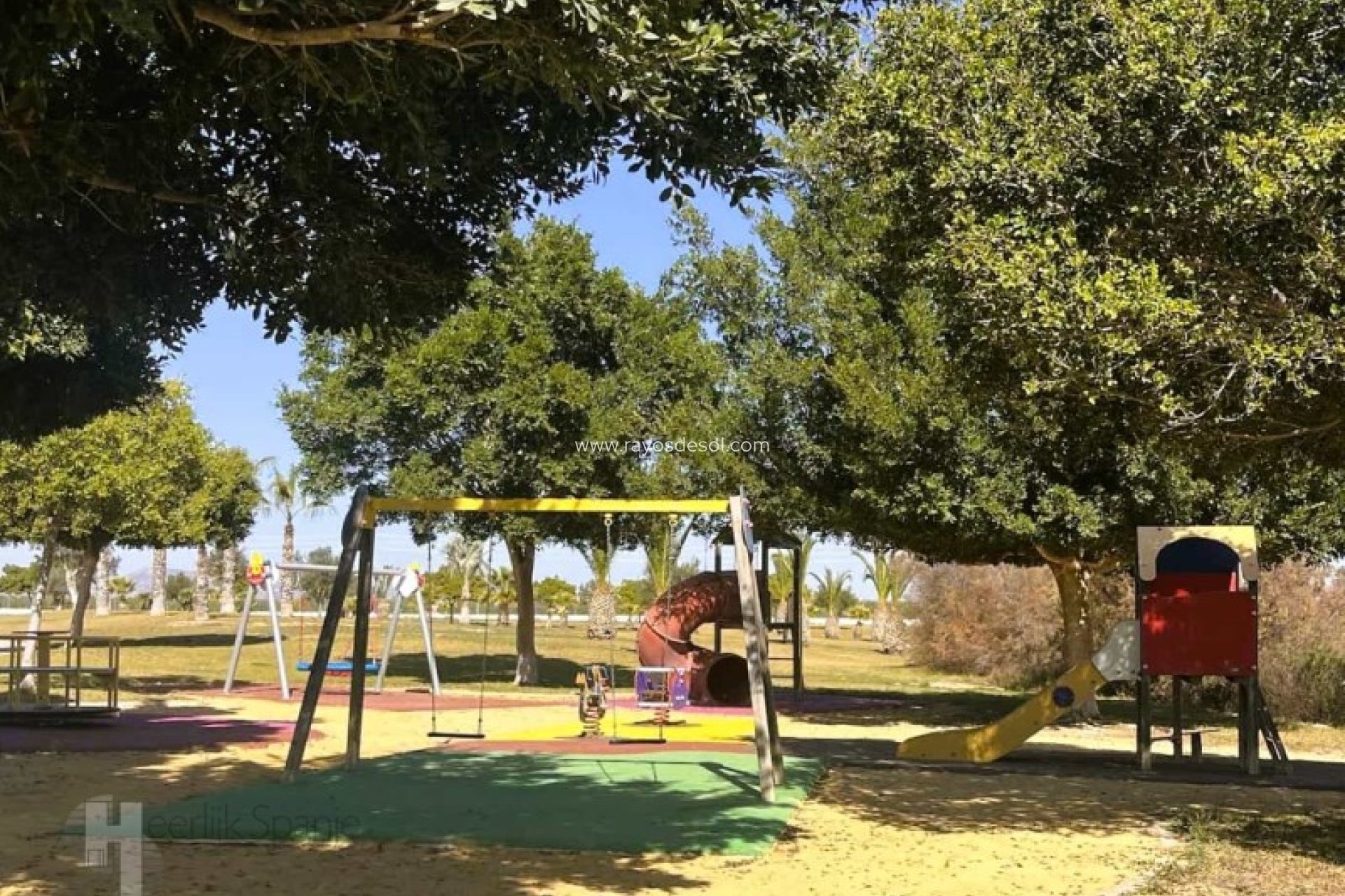 Resale - Apartment - Roldan