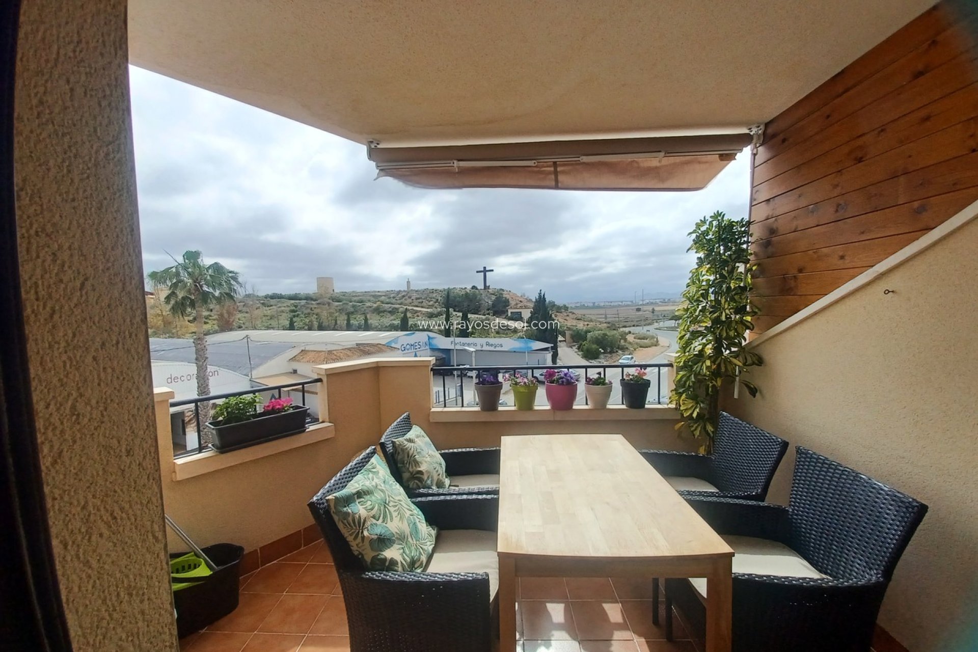 Resale - Apartment - Sucina