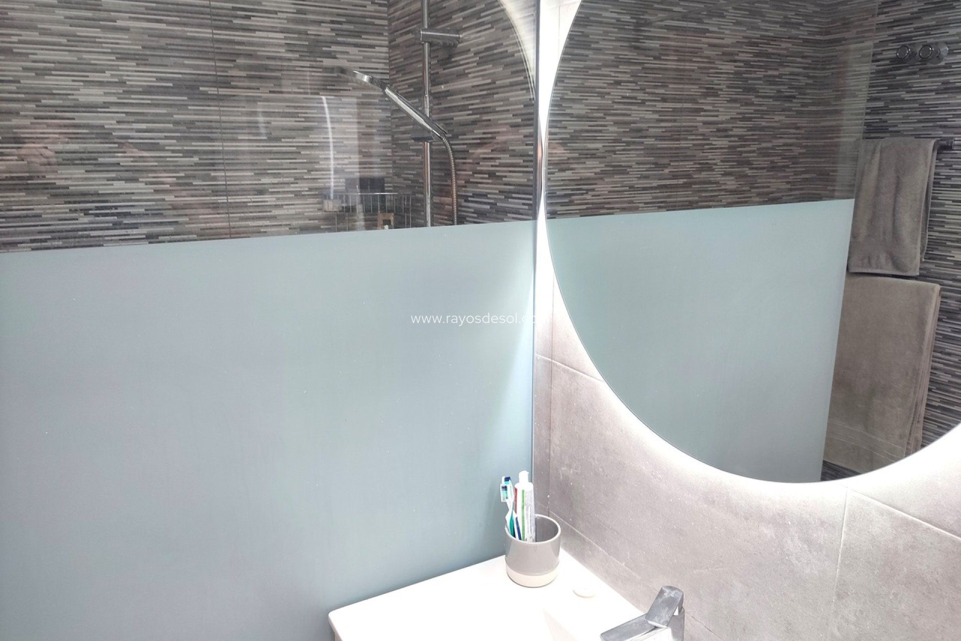 Resale - Apartment - Sucina