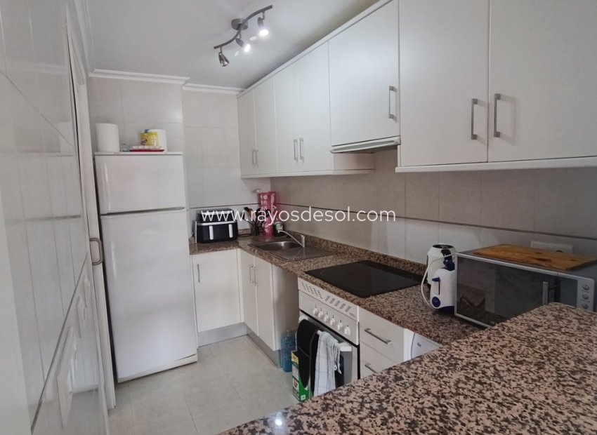 Resale - Apartment - Sucina