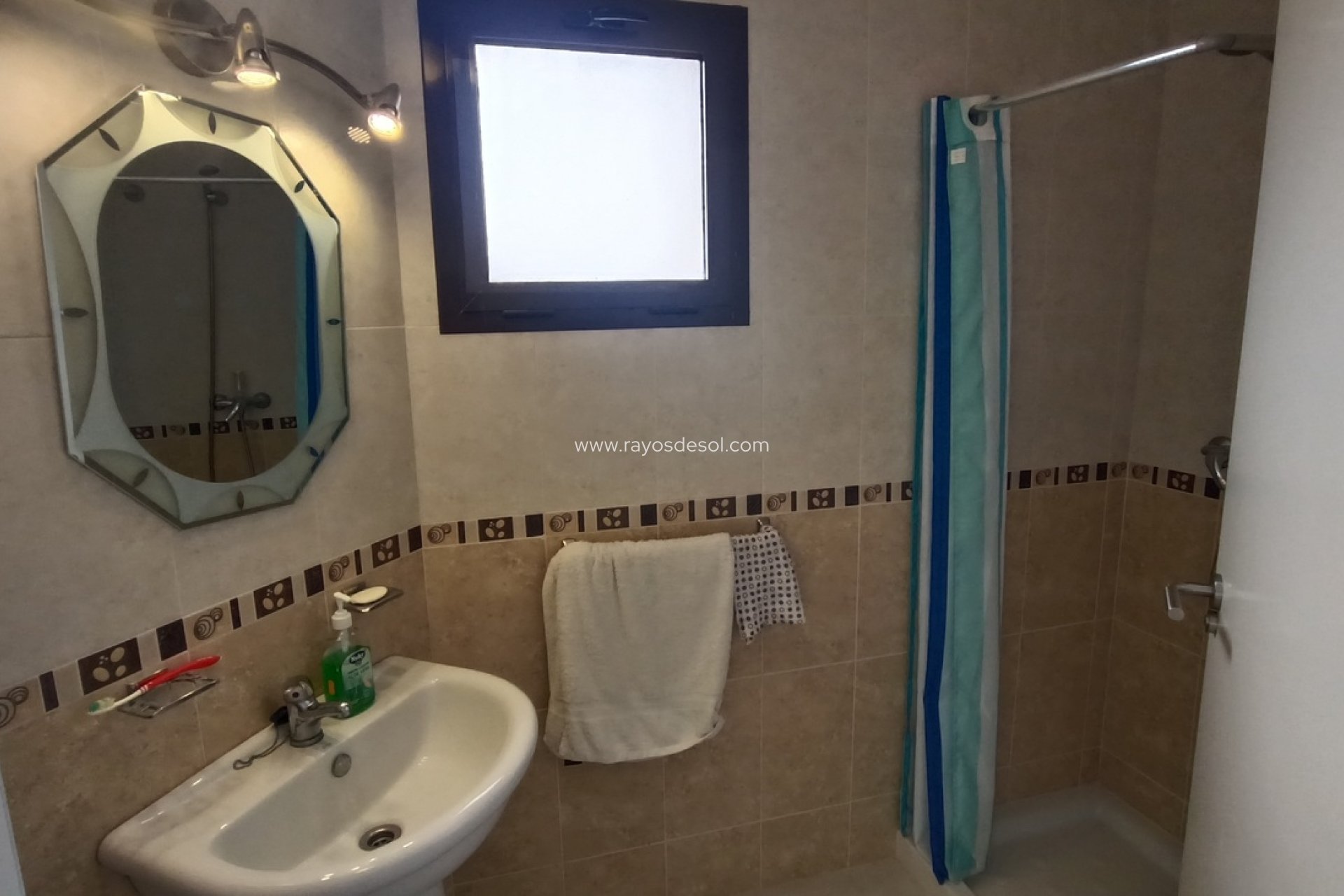 Resale - Apartment - Sucina