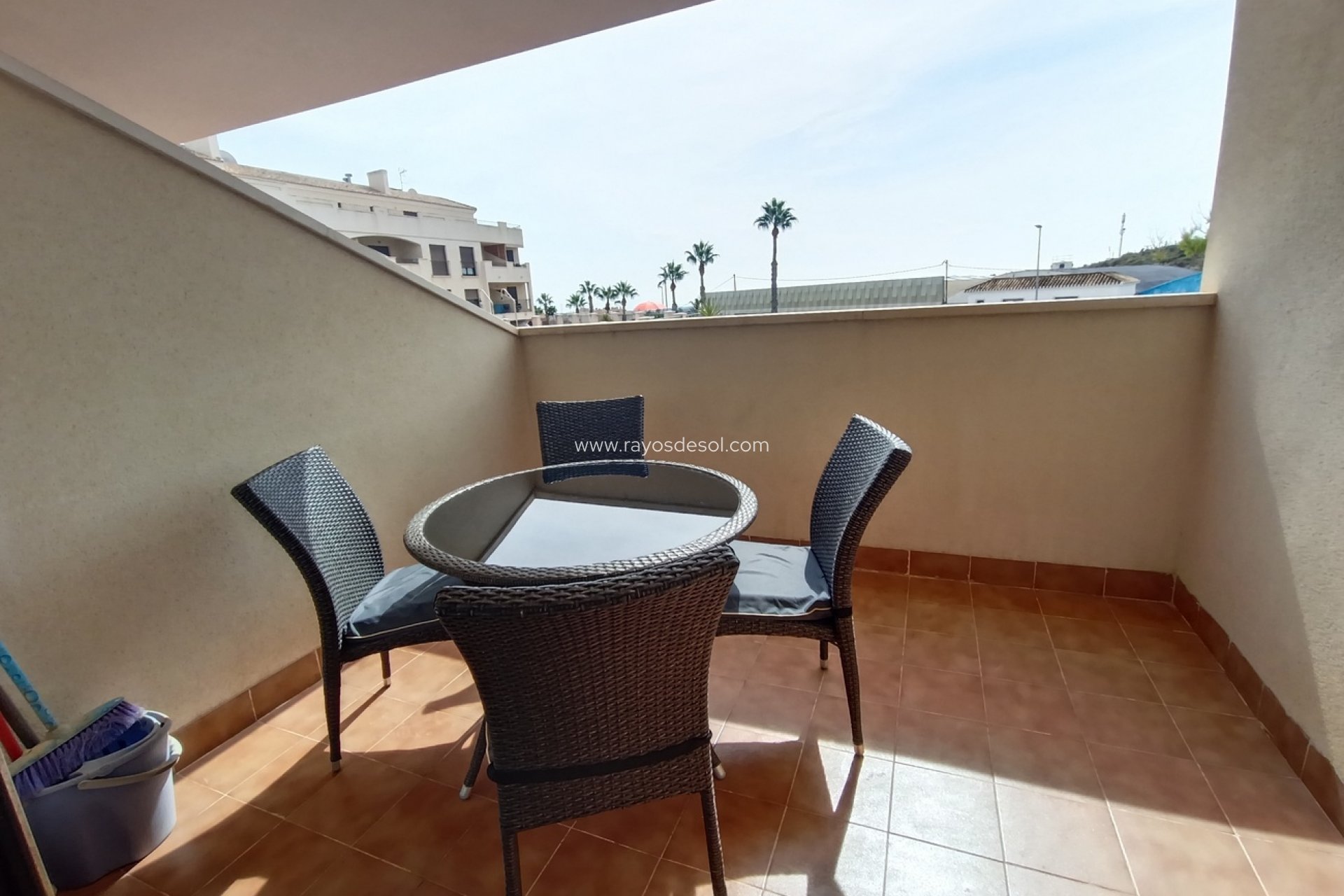Resale - Apartment - Sucina