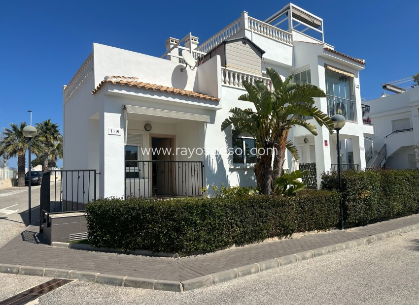 Resale - Apartment - Torrevieja - Aguas Nuevas