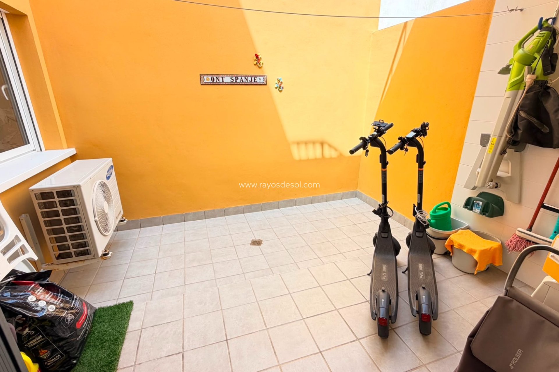Resale - Apartment - Torrevieja - Aguas Nuevas