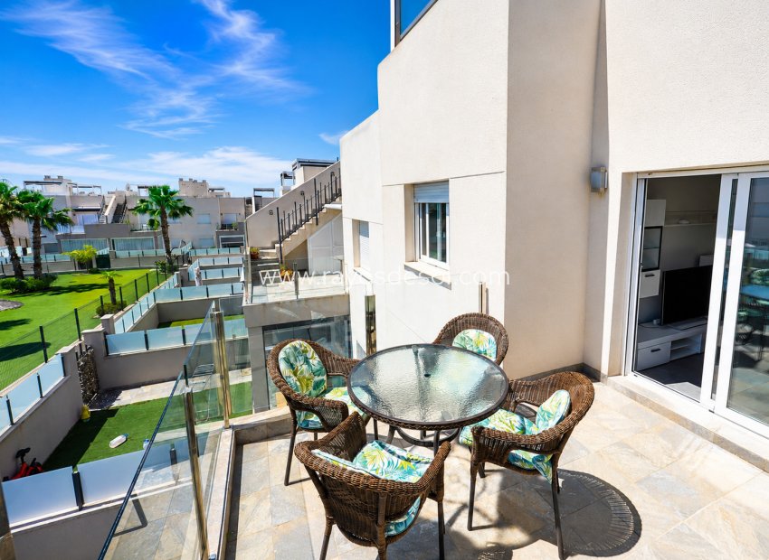 Resale - Apartment - Torrevieja - Aguas Nuevas