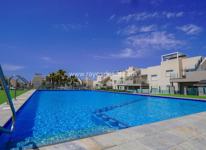 Resale - Apartment - Torrevieja - Aguas Nuevas