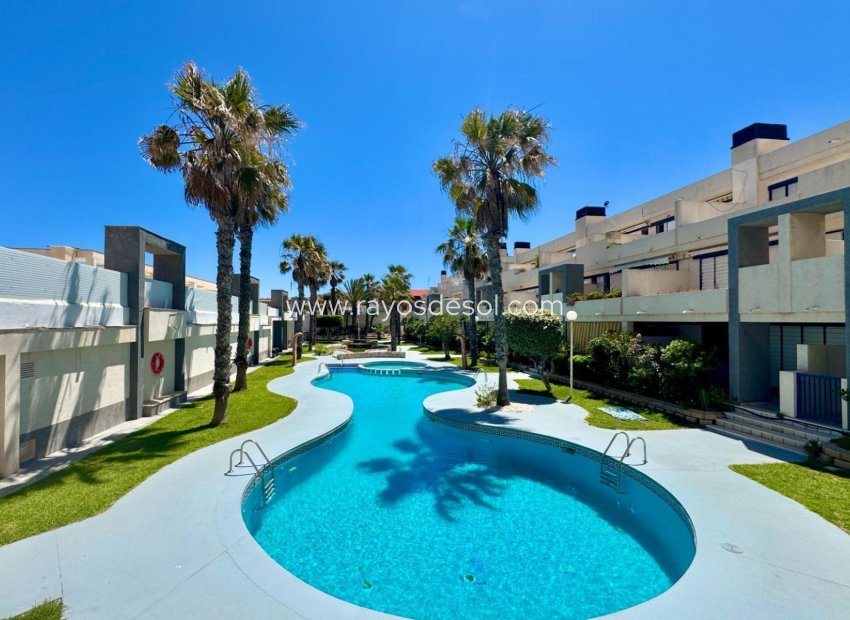 Resale - Apartment - Torrevieja - La Mata