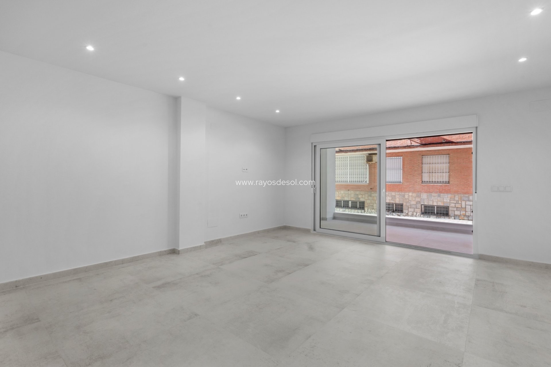 Resale - Apartment - Torrevieja - Playa del Acequión