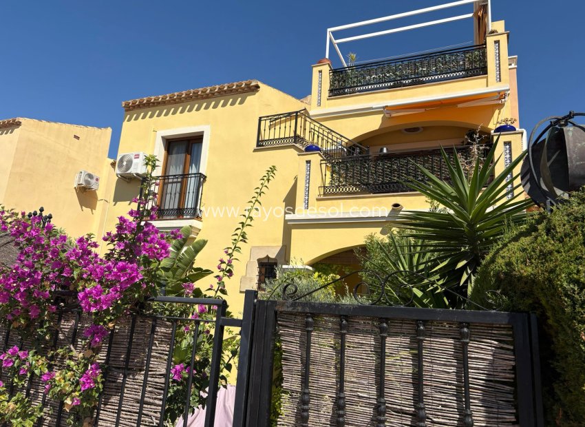 Resale - Apartment - Torrevieja - Punta Prima