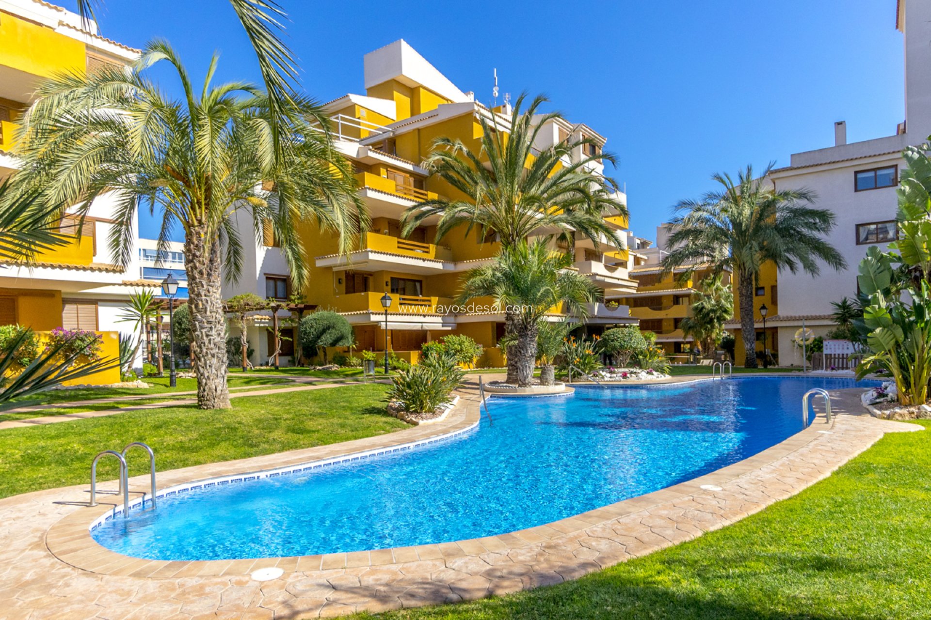 Resale - Apartment - Torrevieja - Punta Prima