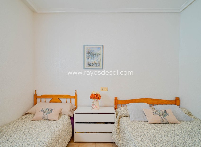 Resale - Apartment - Torrevieja - Punta Prima
