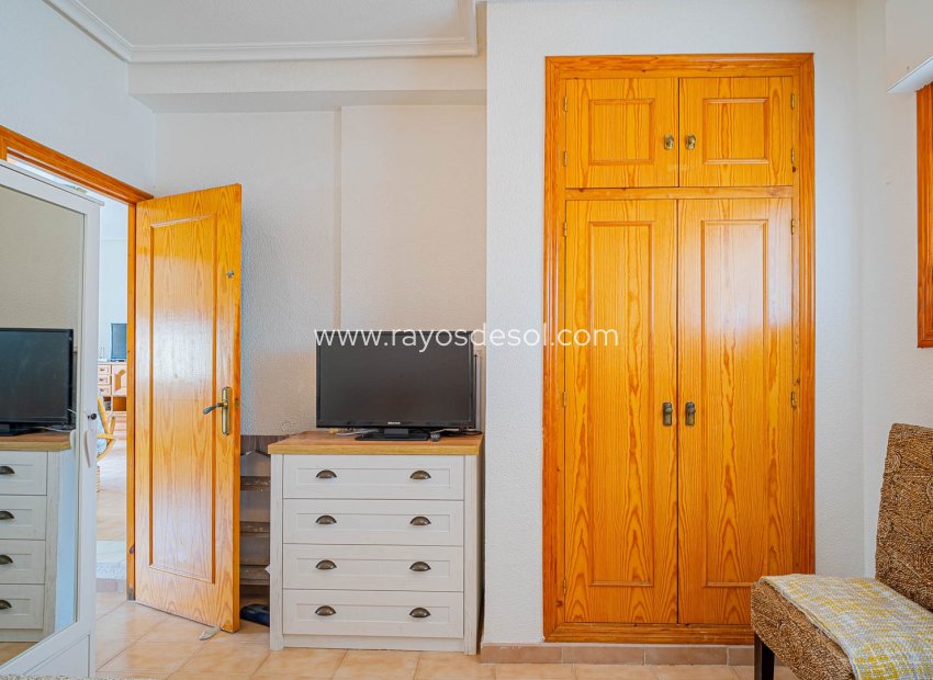Resale - Apartment - Torrevieja - Punta Prima