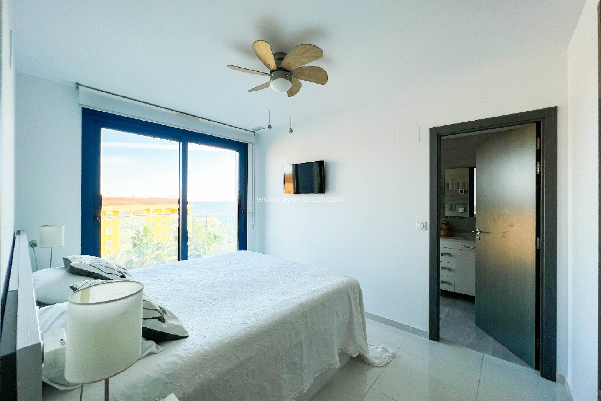 Resale - Apartment - Torrevieja - Punta Prima