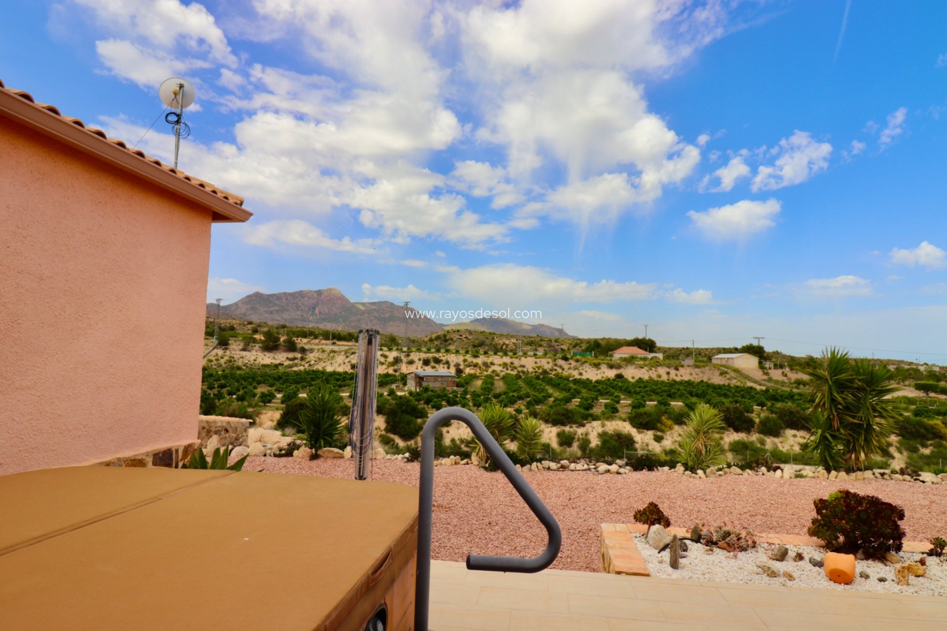 Resale - Country House - Finca - Albatera