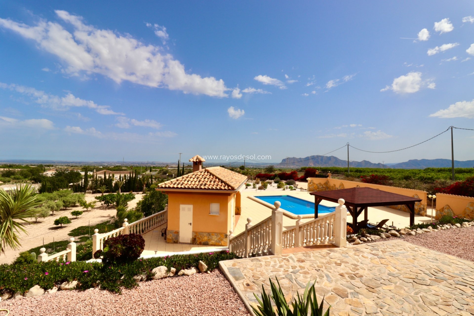Resale - Country House - Finca - Albatera