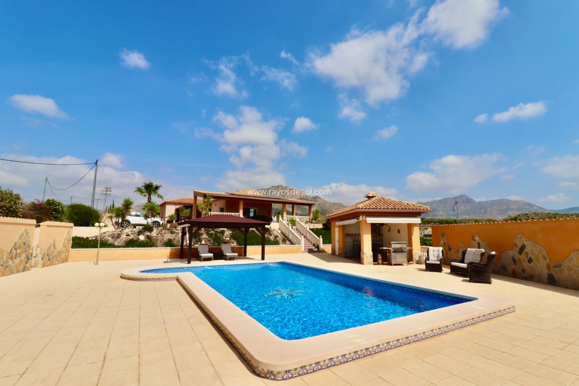 Resale - Country House - Finca - Albatera