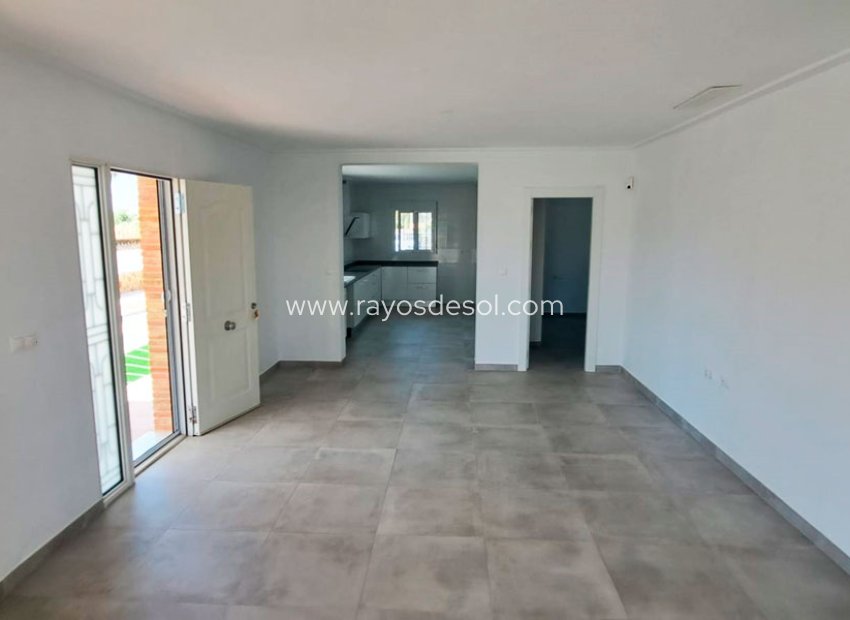 Resale - Country House - Finca - Catral