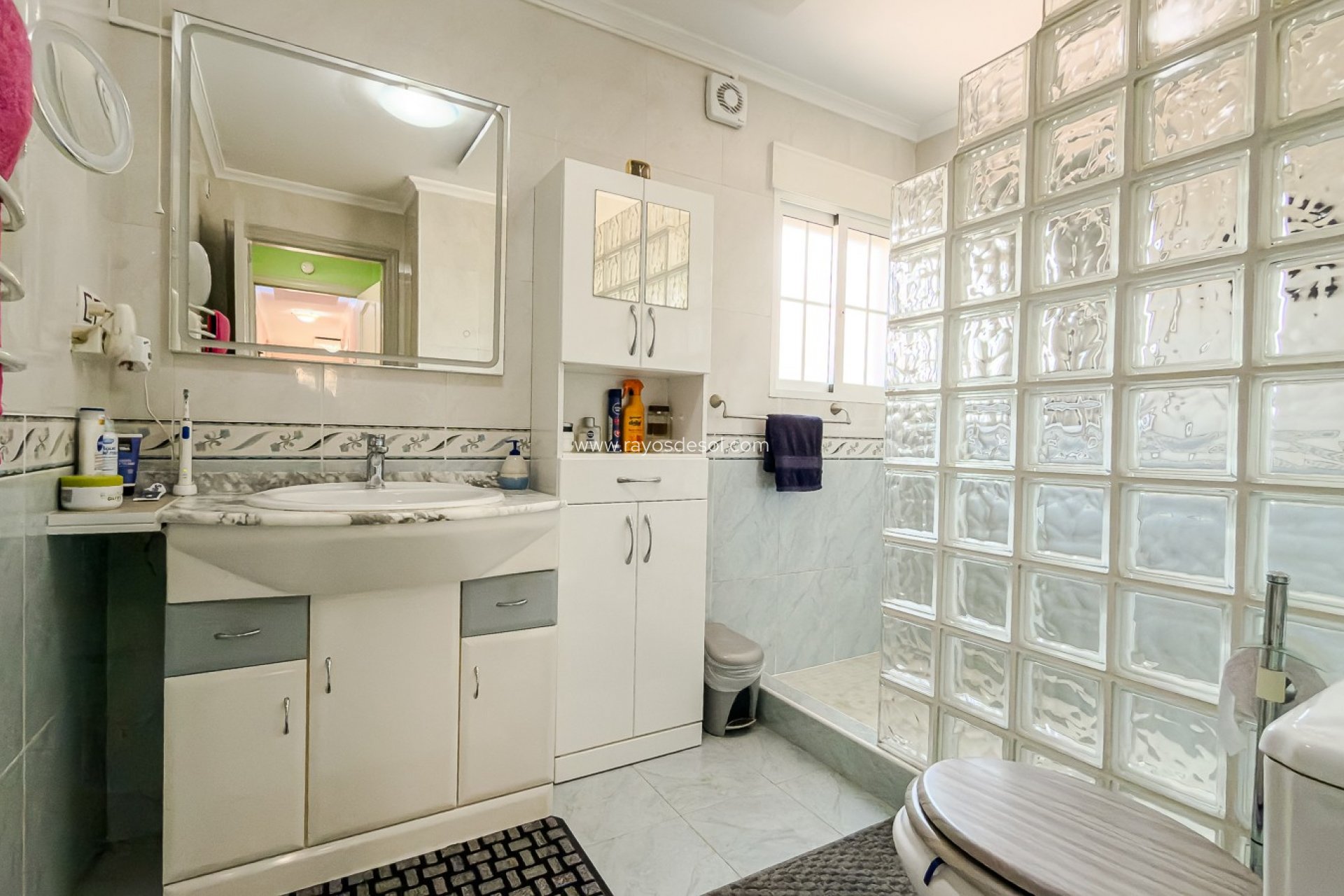 Resale - House - Catral
