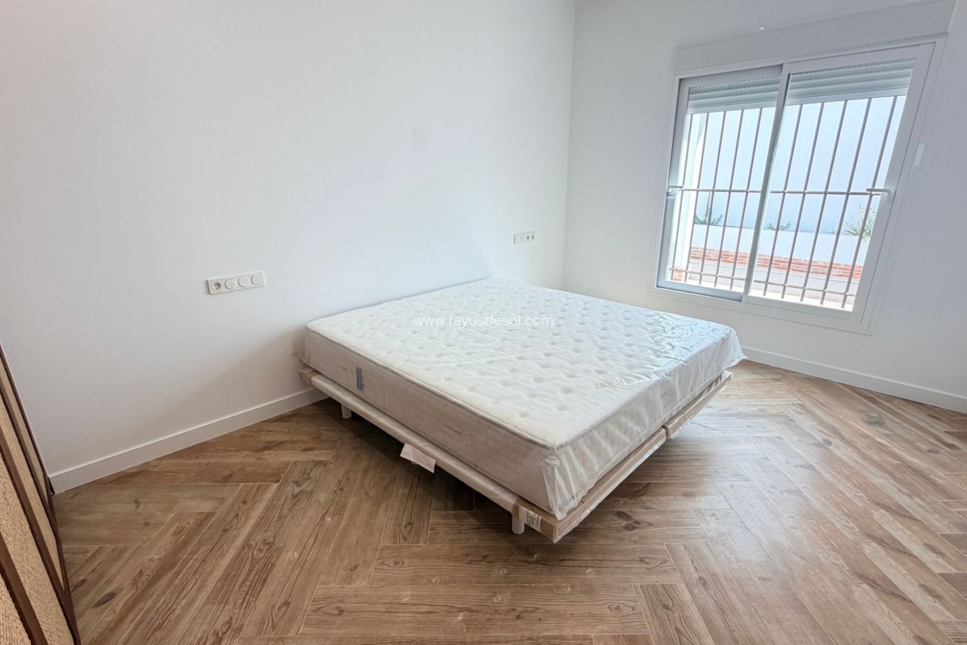 Resale - House - Catral