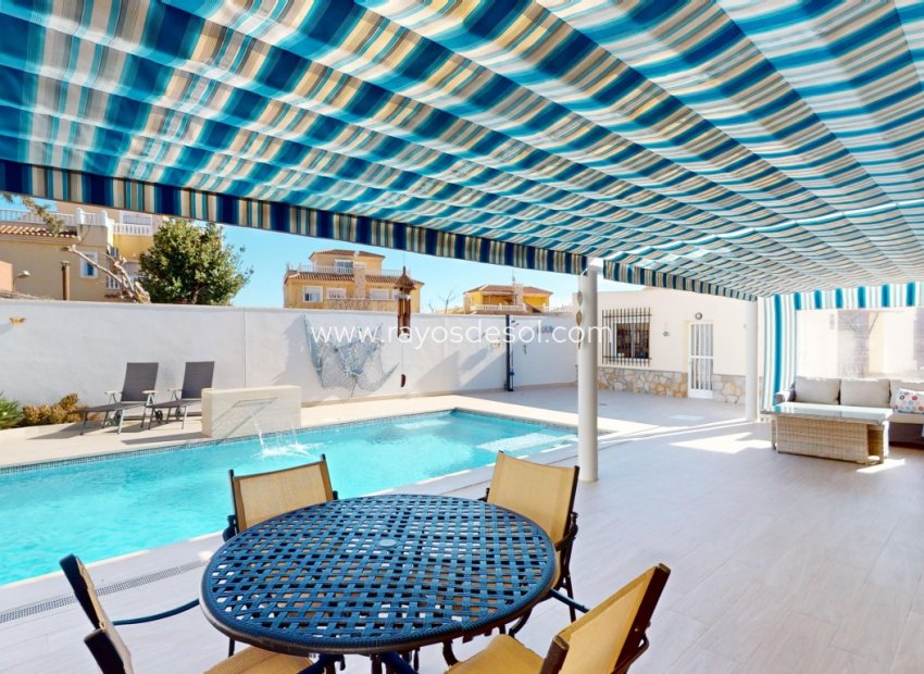 Resale - House - Los Alcazares