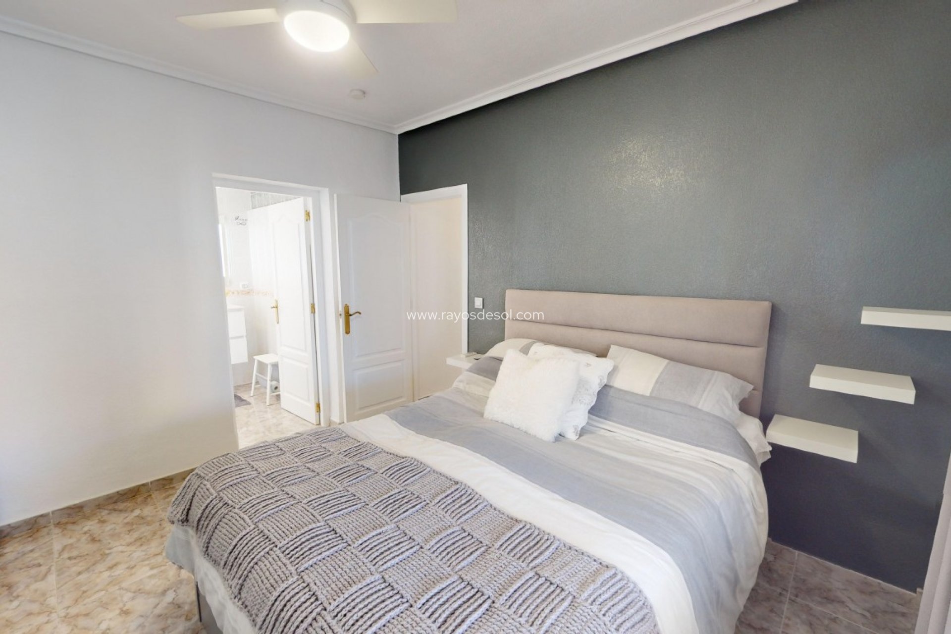 Resale - House - Los Alcazares