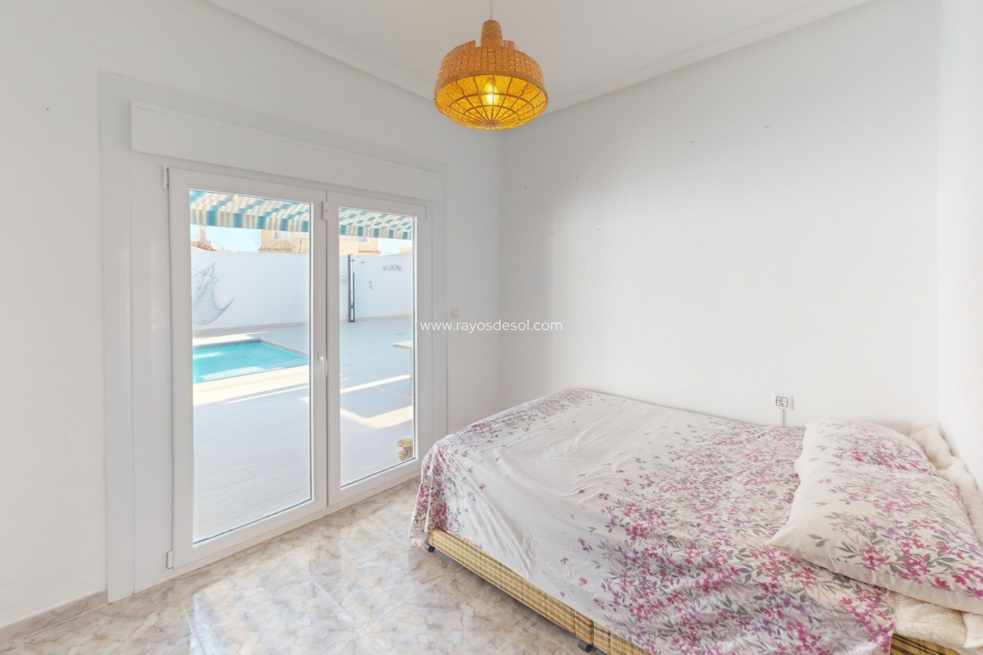 Resale - House - Los Alcazares