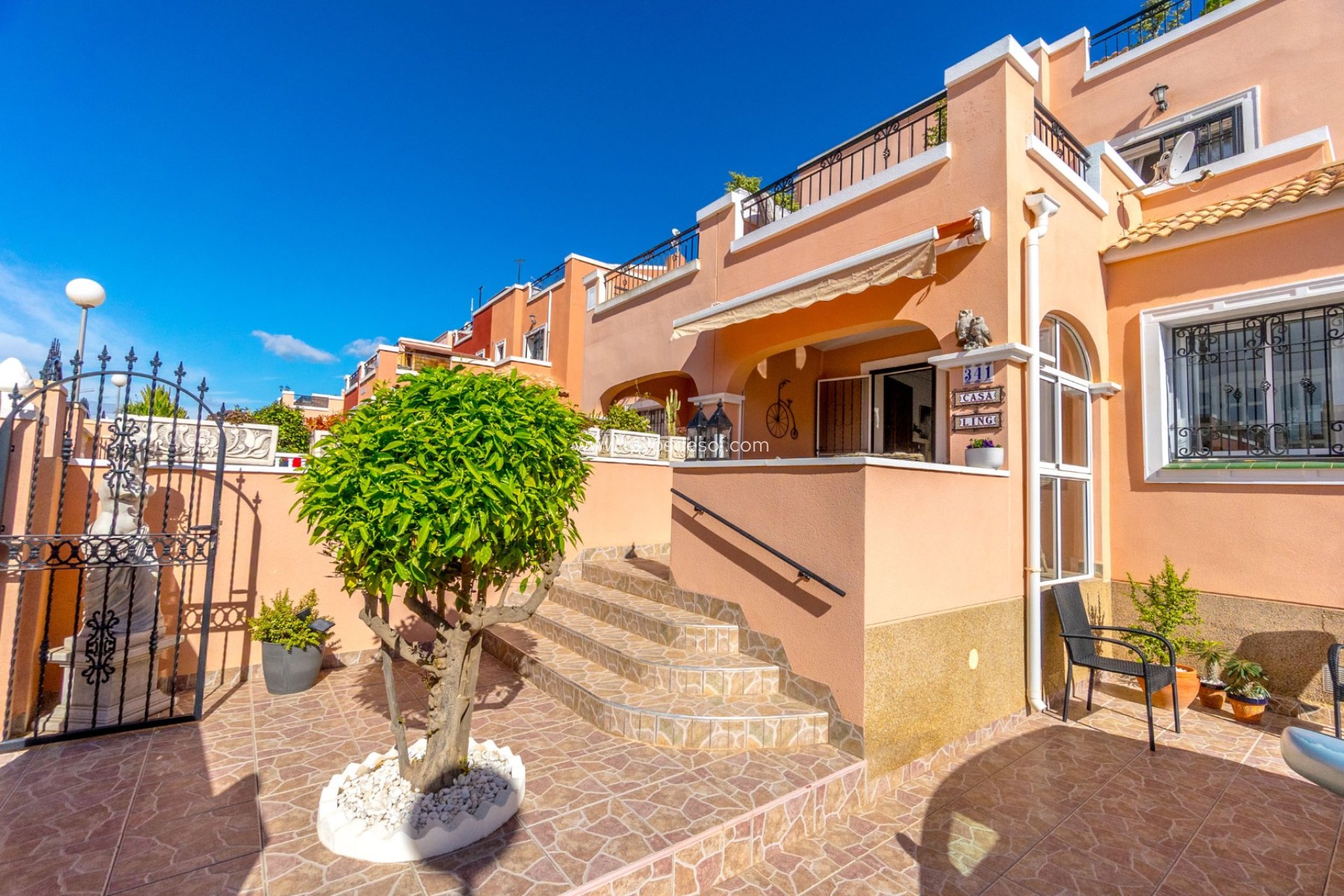 Resale - House - Los Montesinos - La Herrada