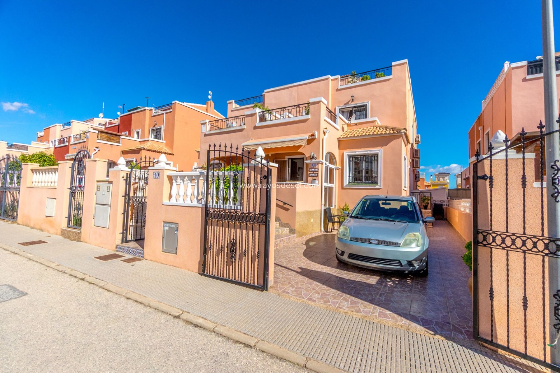 Resale - House - Los Montesinos - La Herrada