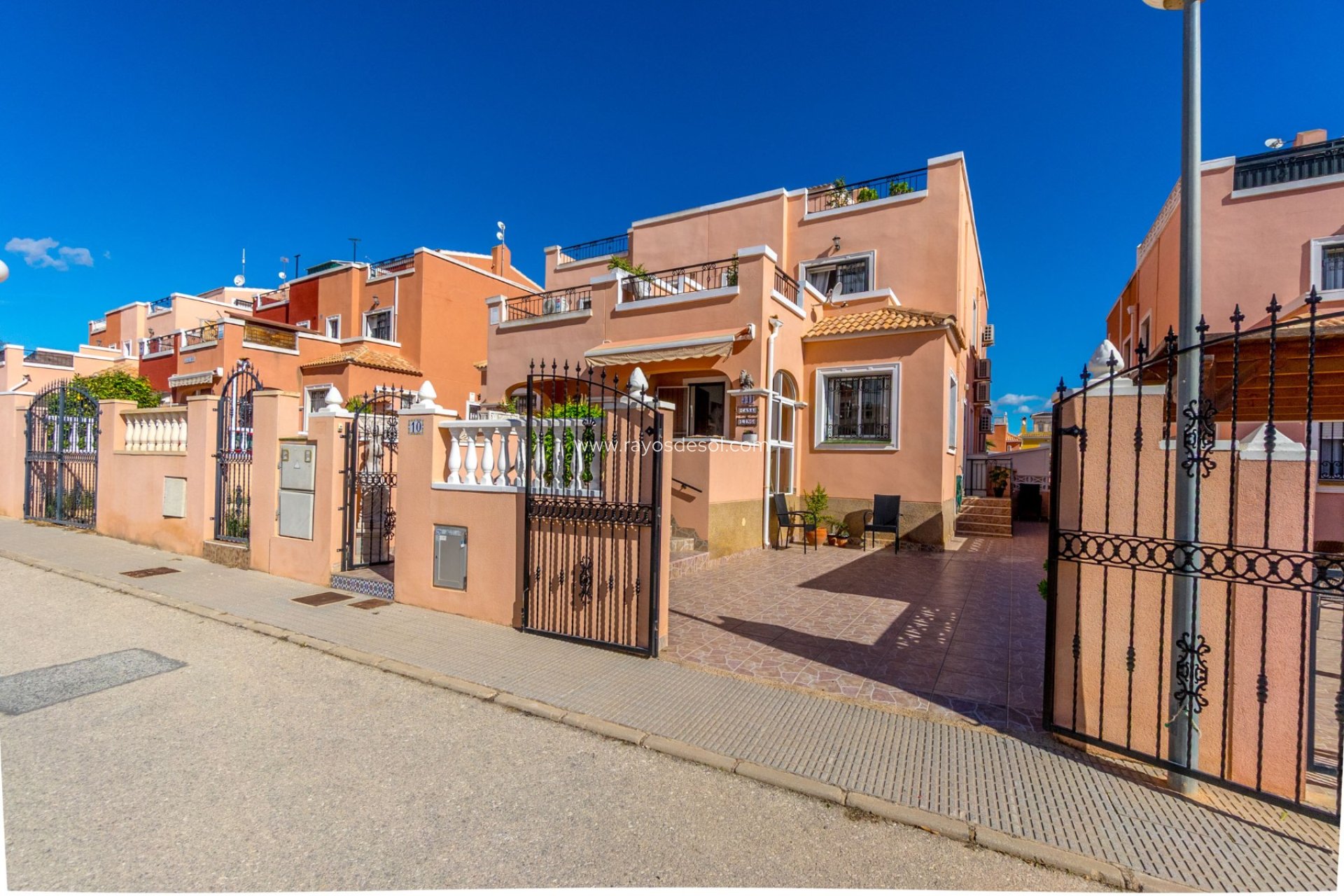 Resale - House - Los Montesinos - La Herrada