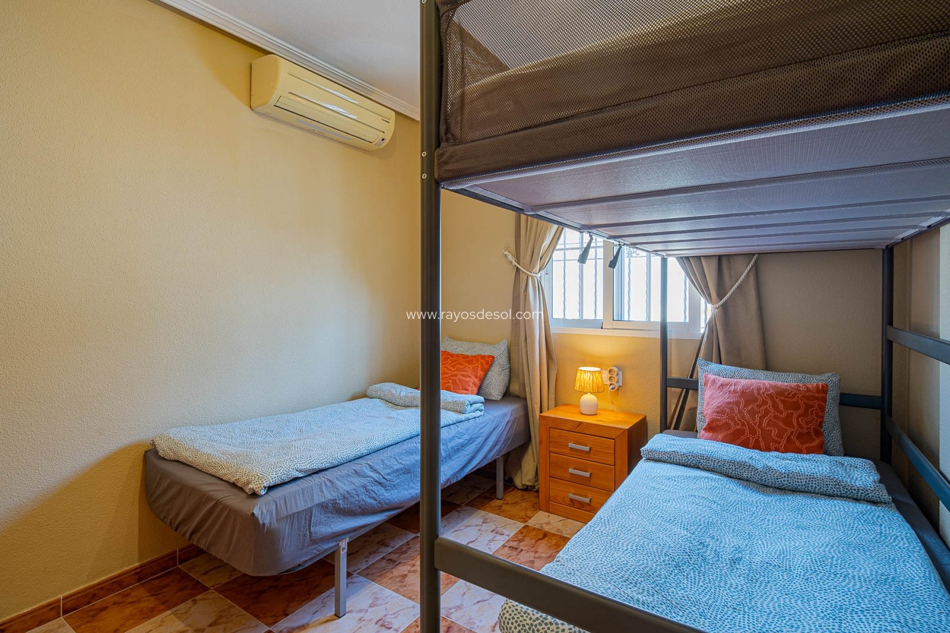 Resale - House - Orihuela Costa - Cabo roig - La Zenia