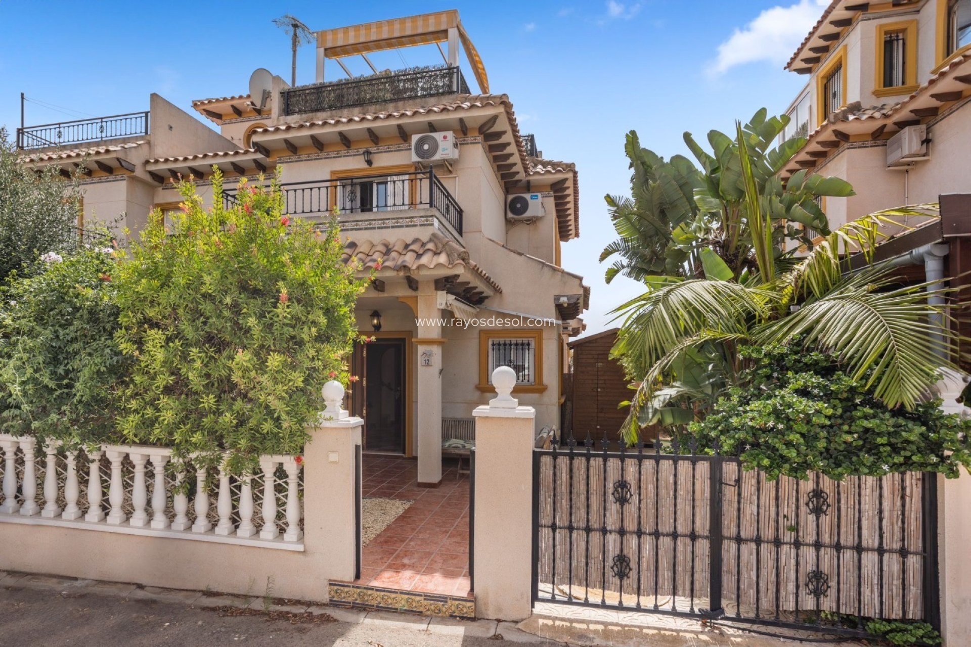 Resale - House - Orihuela Costa - La Regia