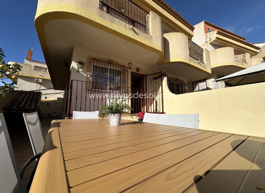 Resale - House - Orihuela Costa - La Zenia