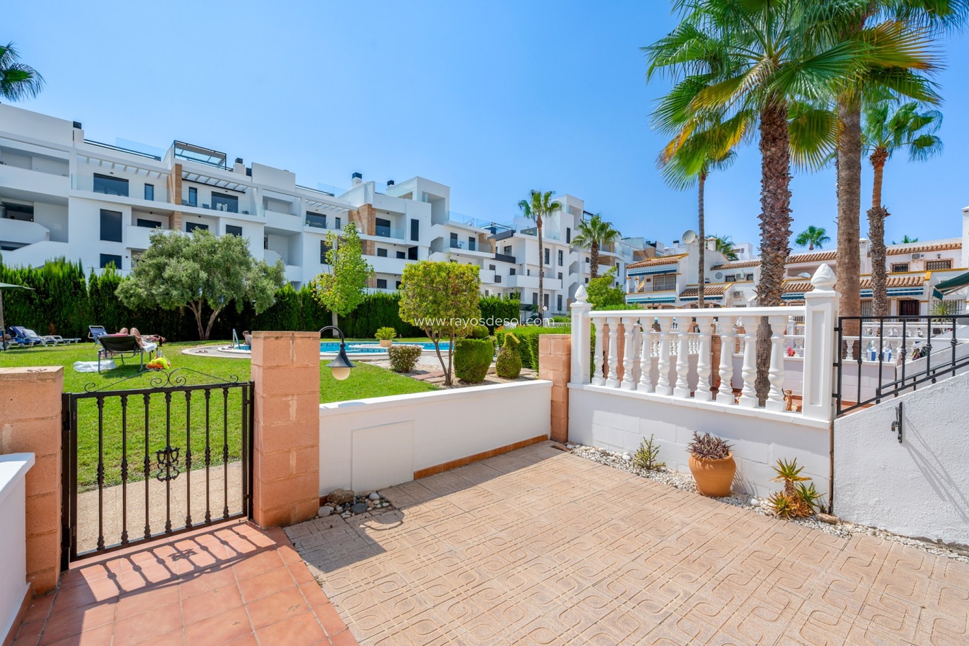 Resale - House - Orihuela Costa - Los Dolses