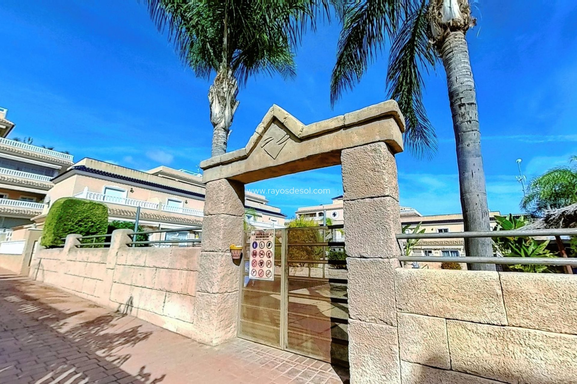 Resale - House - Orihuela Costa - Los Dolses