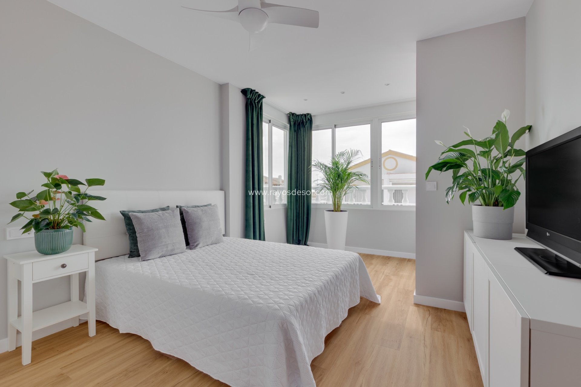 Resale - House - Orihuela Costa