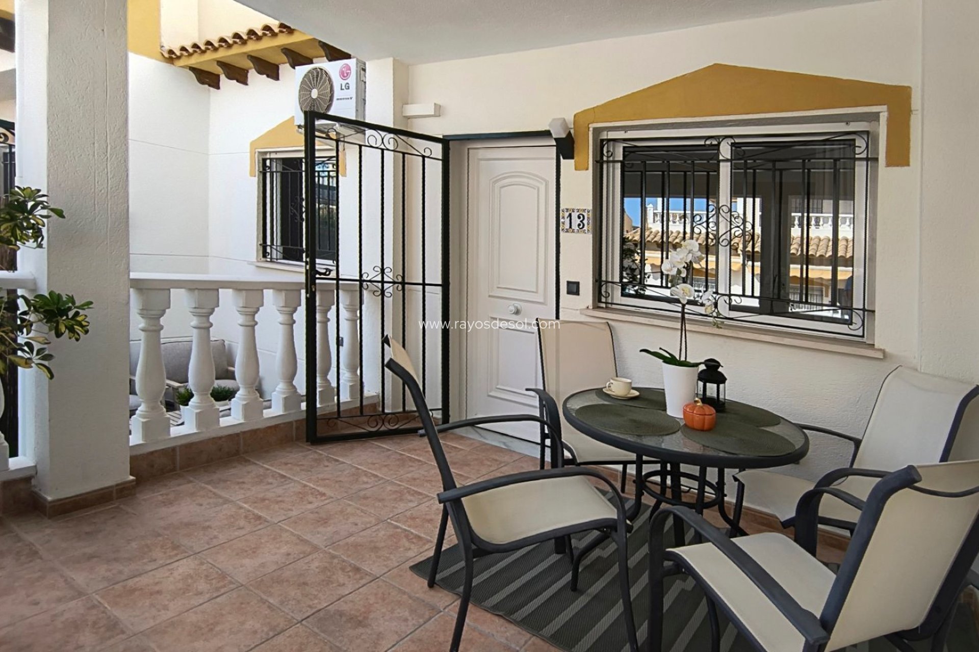 Resale - House - Orihuela Costa