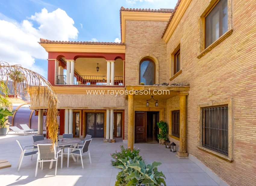 Resale - House - Orihuela