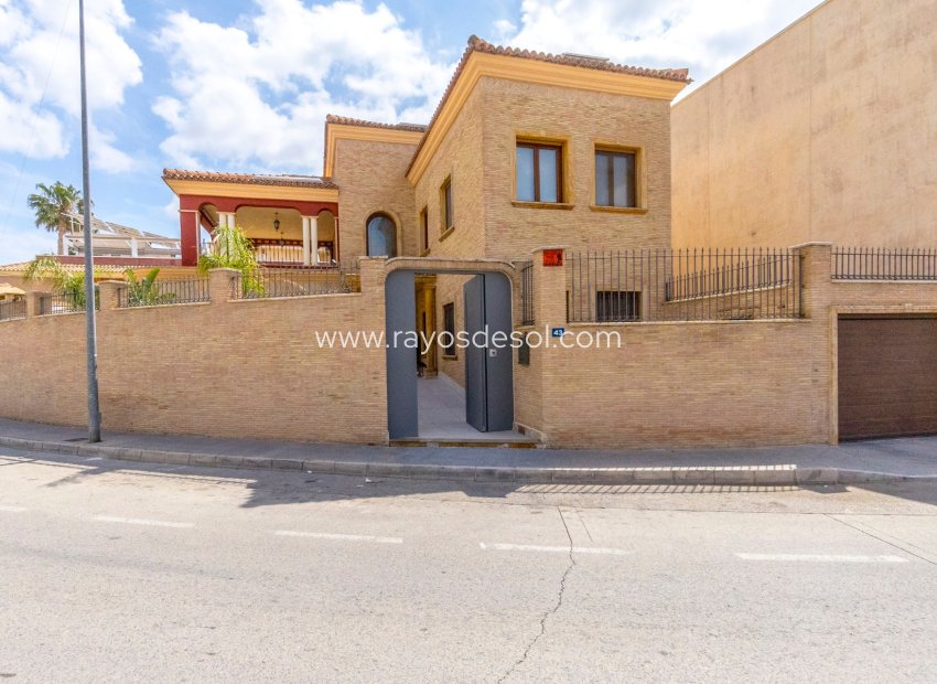 Resale - House - Orihuela