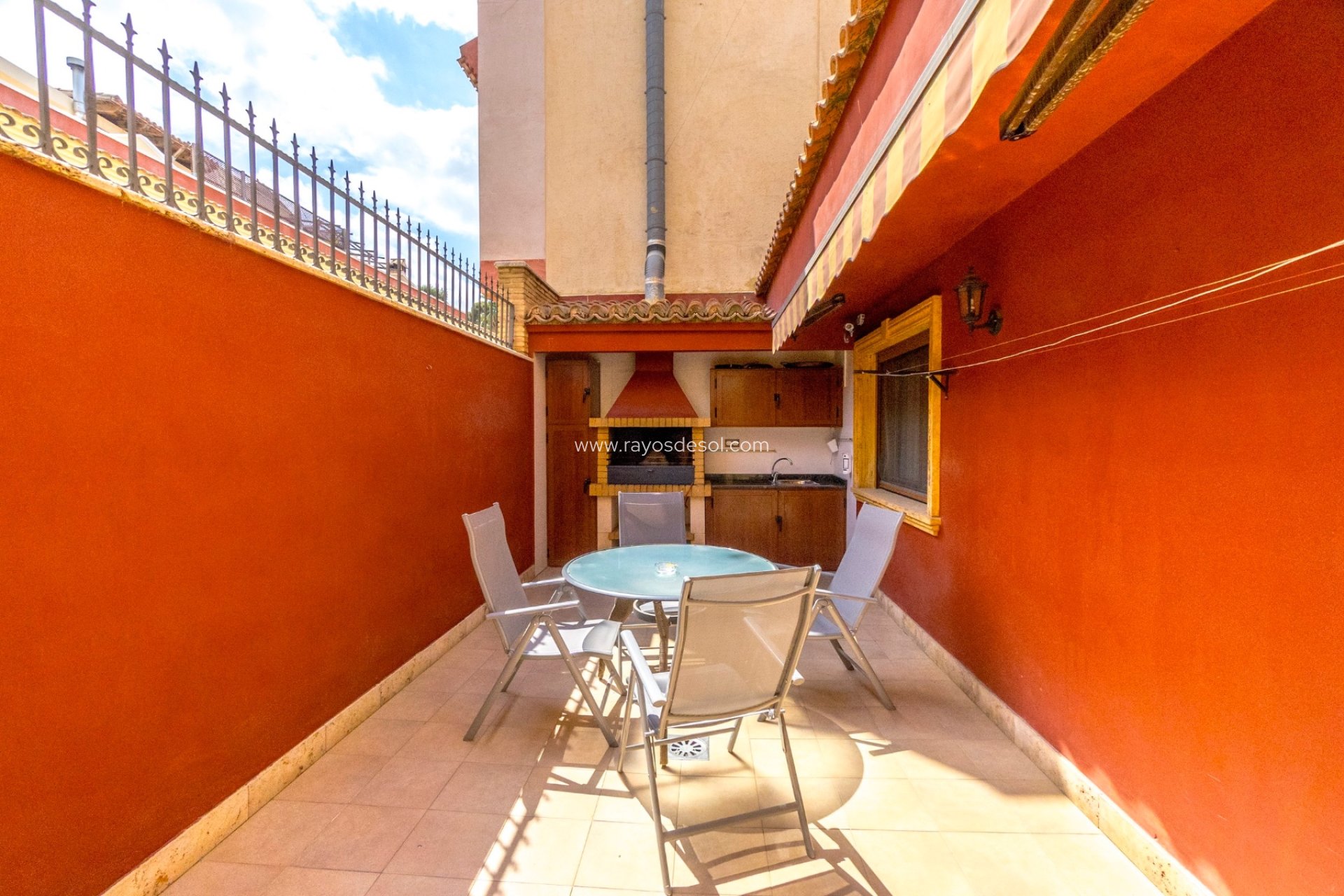 Resale - House - Orihuela