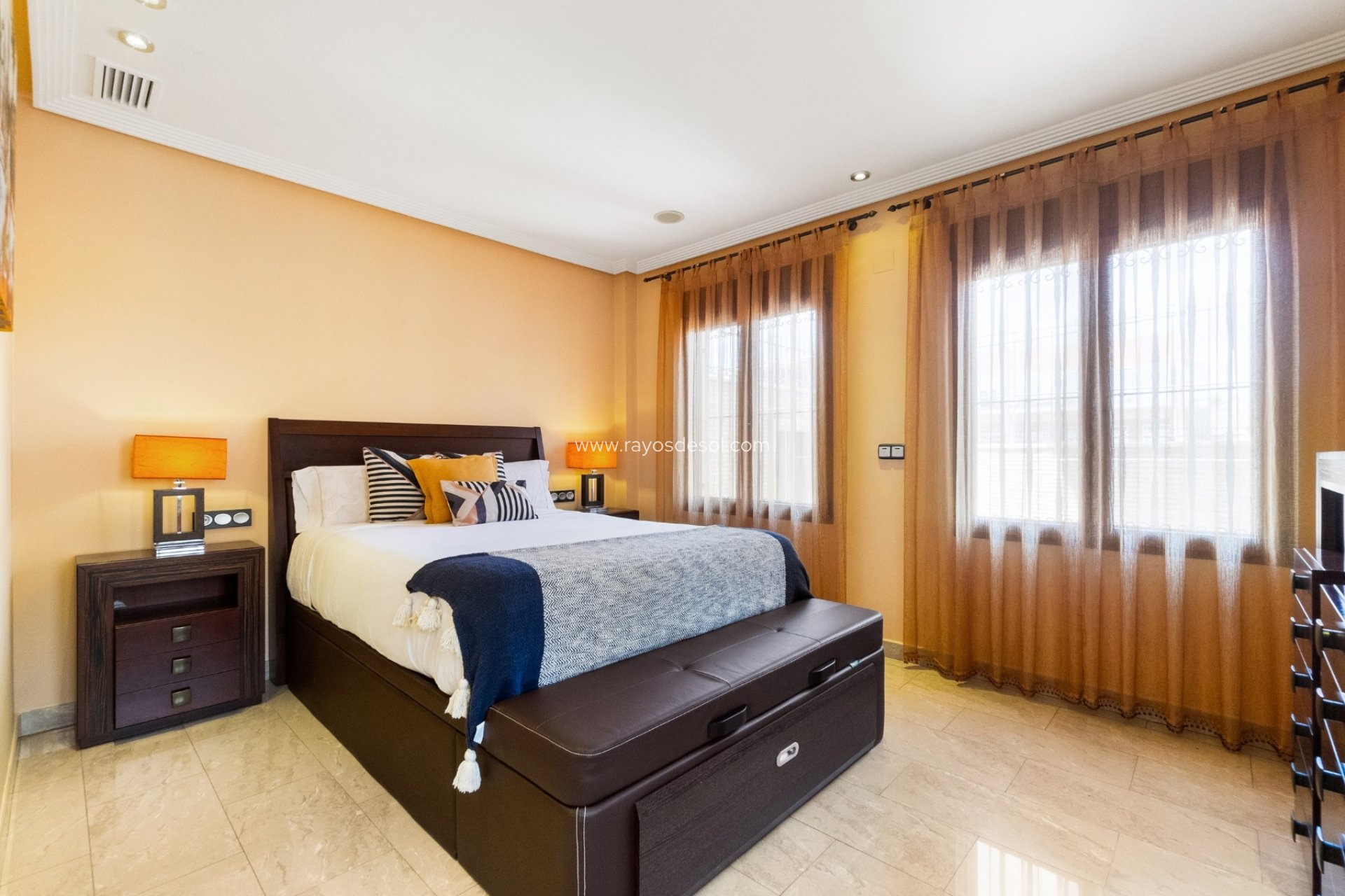 Resale - House - Orihuela