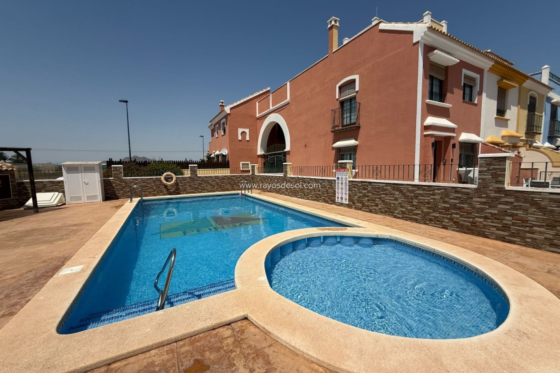 Resale - House - Roda