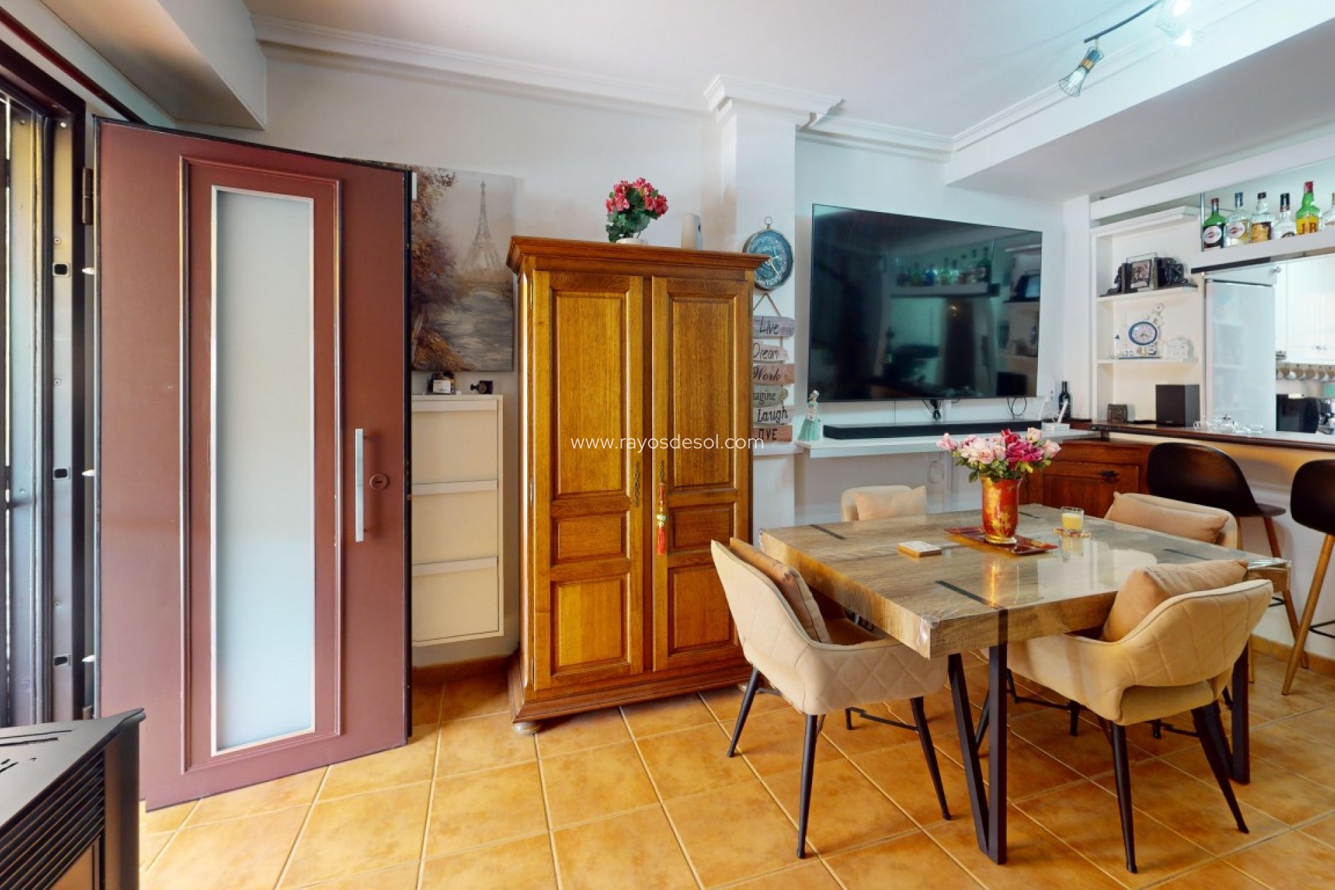 Resale - House - Roda