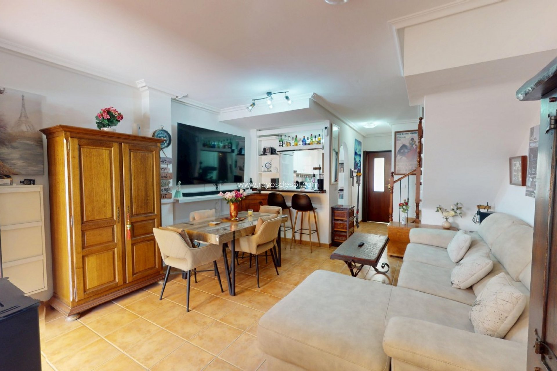 Resale - House - Roda