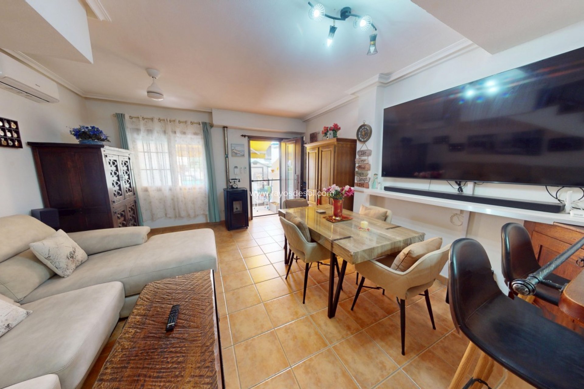 Resale - House - Roda