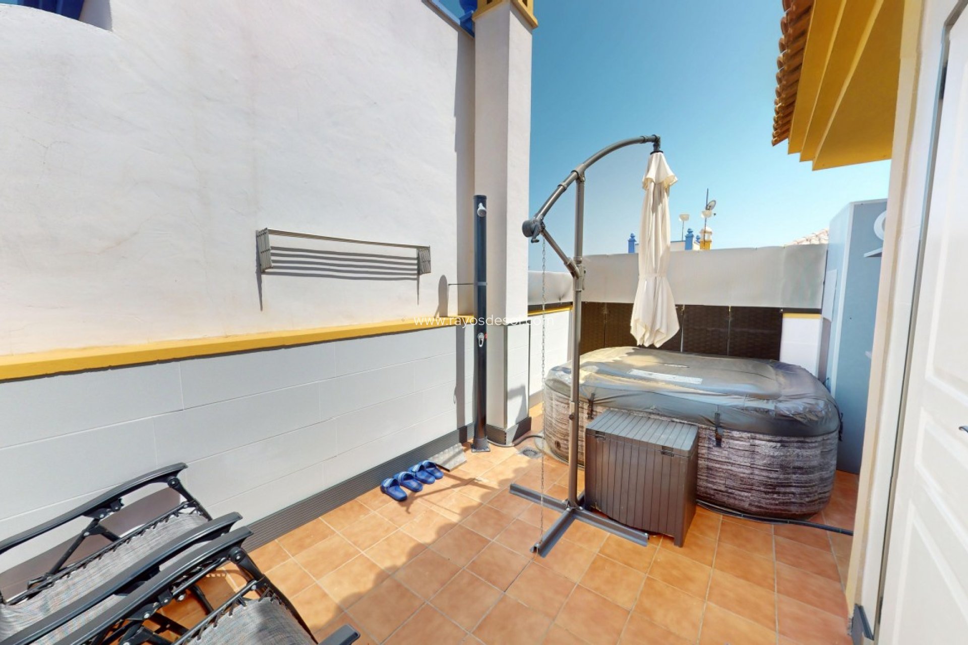 Resale - House - Roda