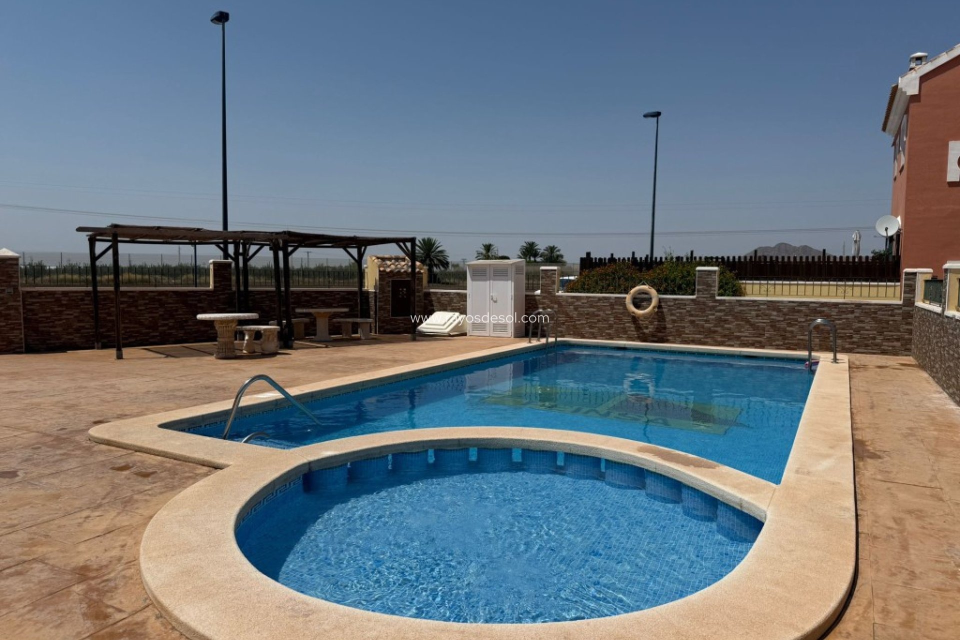 Resale - House - Roda