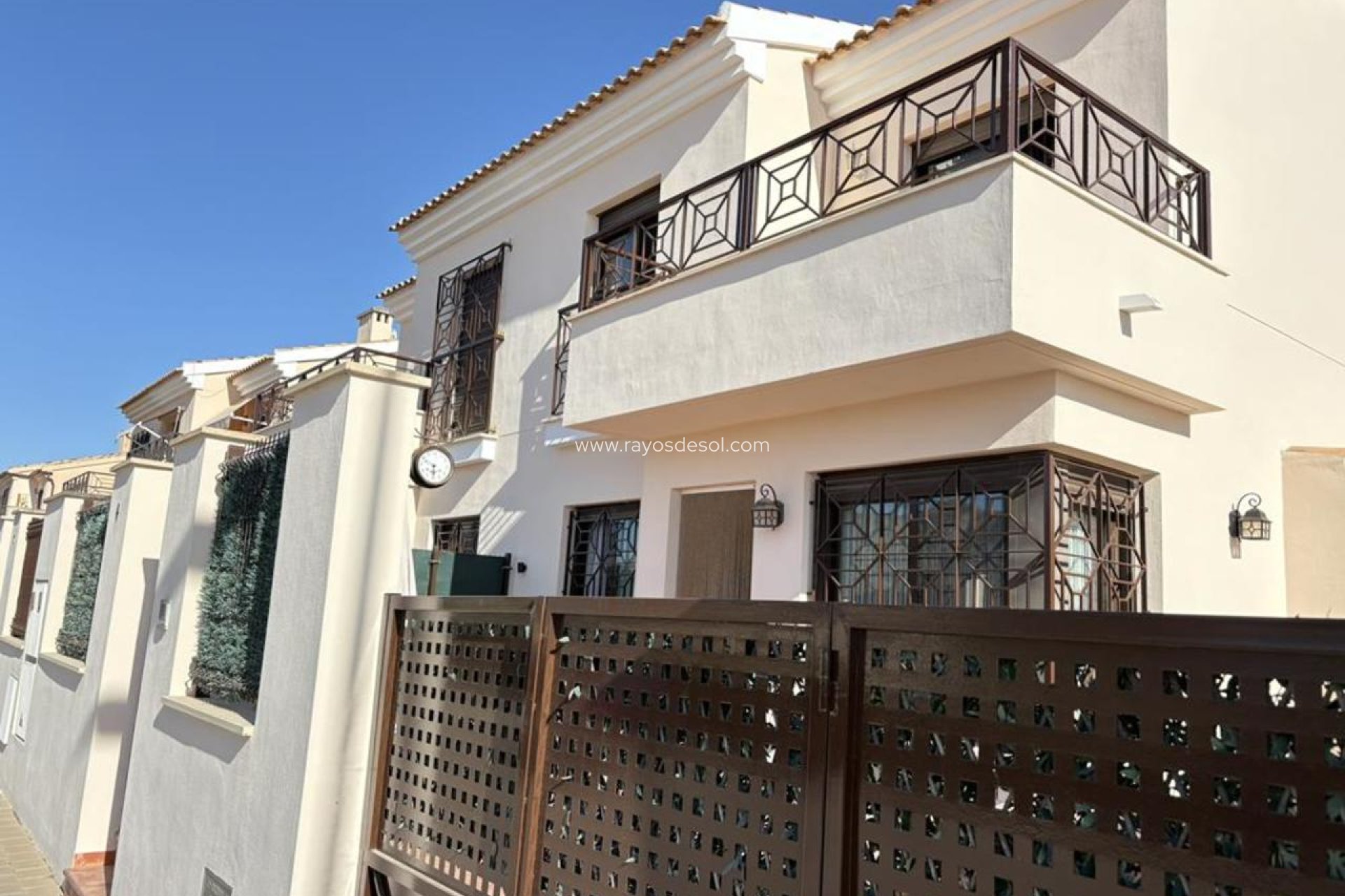 Resale - House - San Cayetano