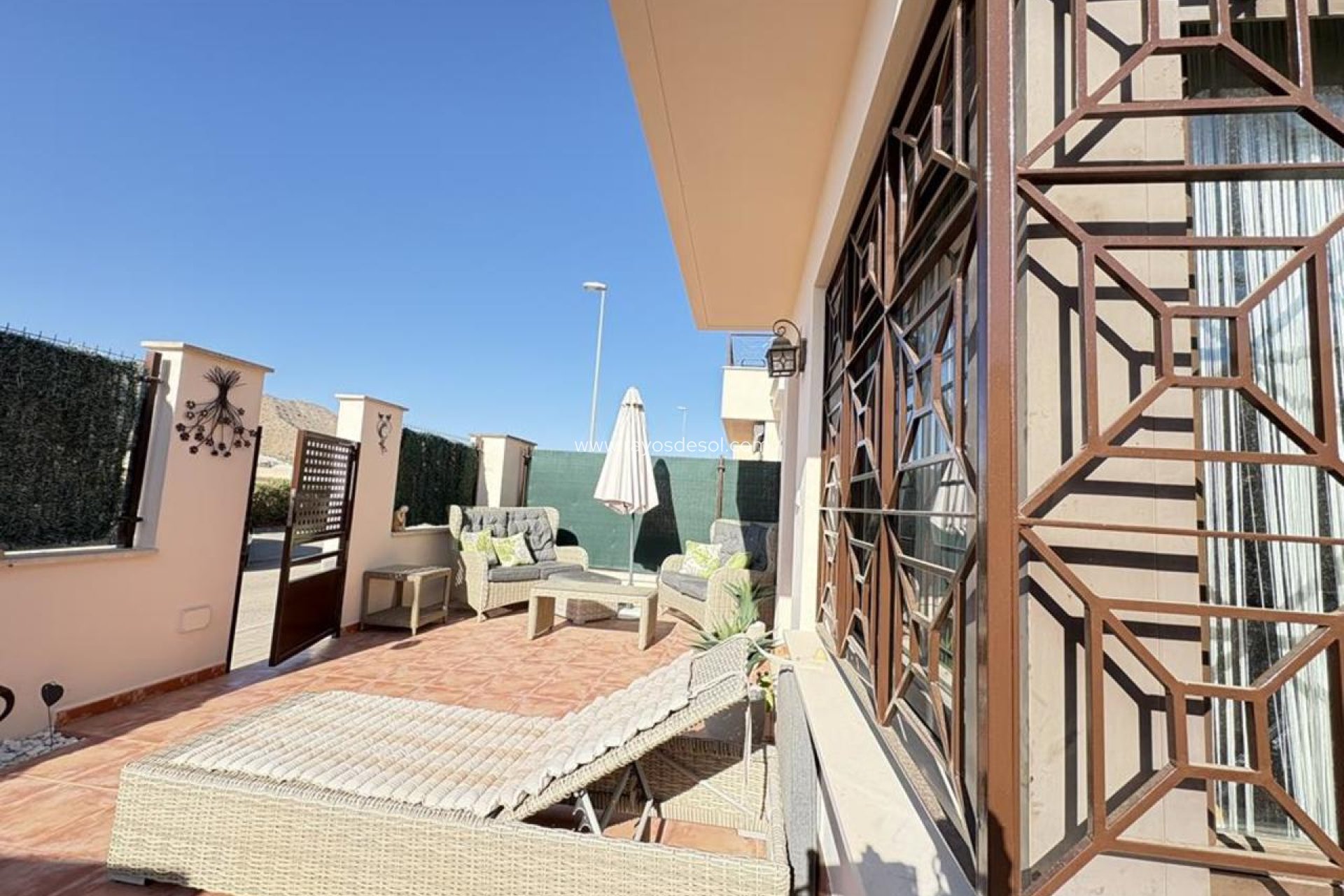 Resale - House - San Cayetano