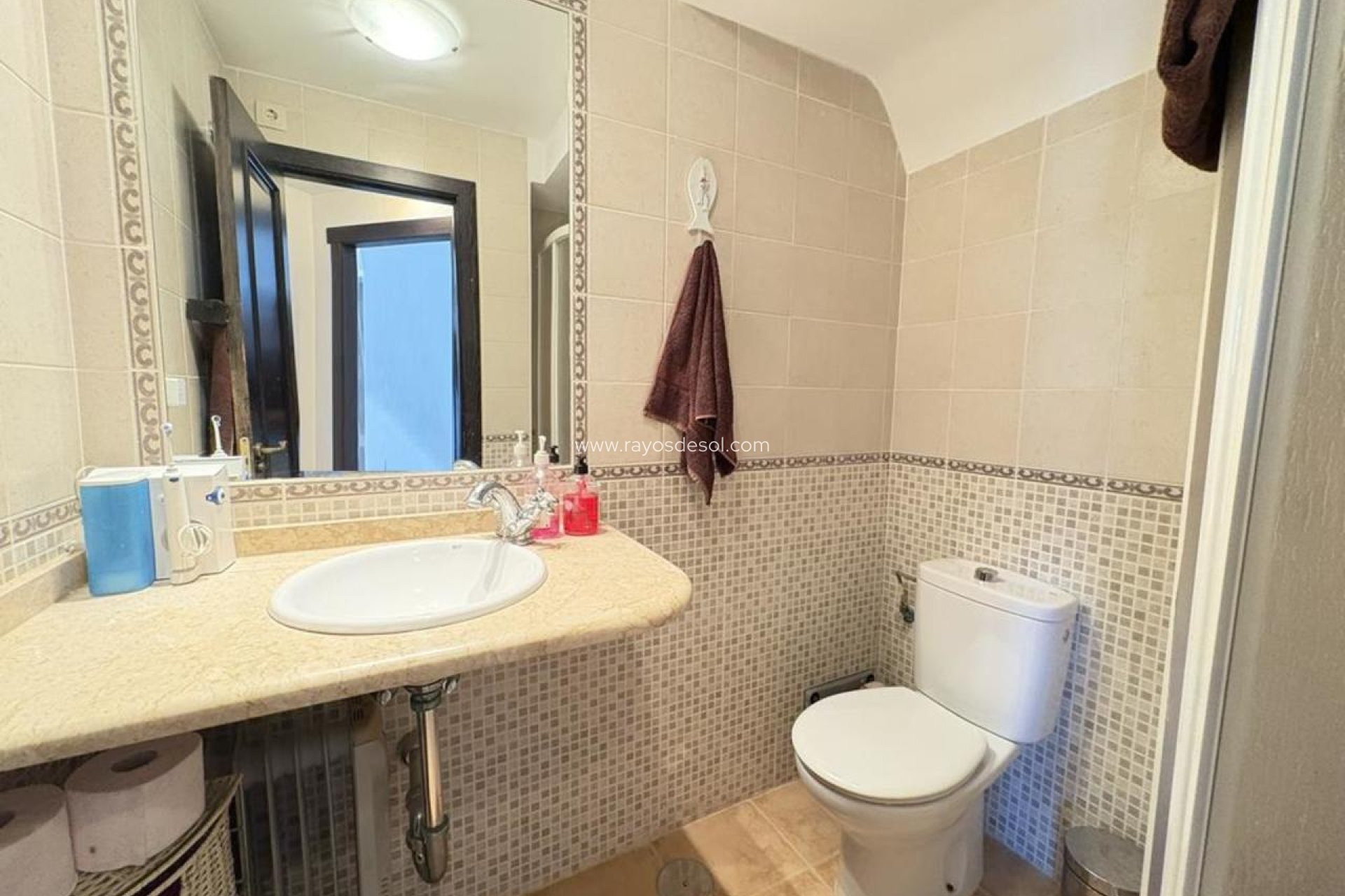 Resale - House - San Cayetano