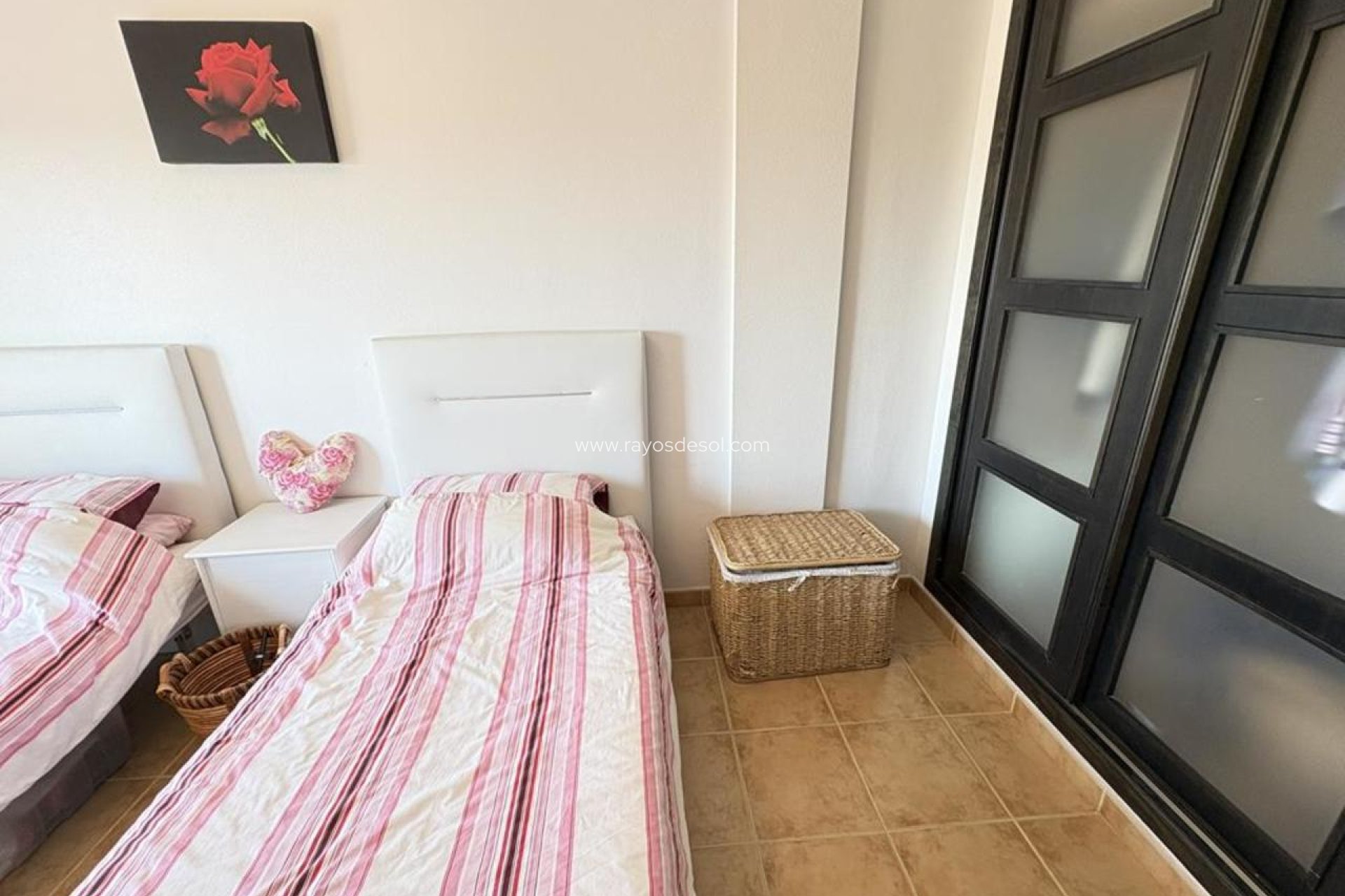 Resale - House - San Cayetano